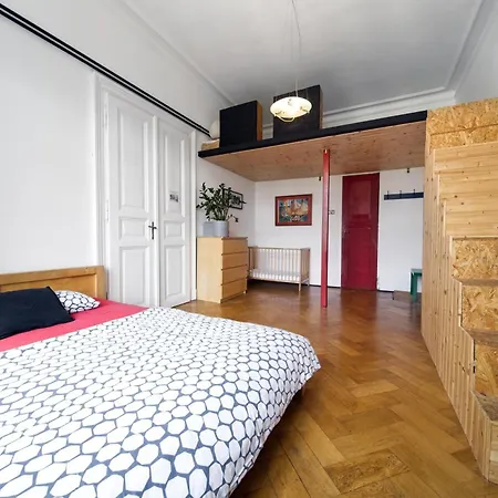 Mike's Huge Appartement *