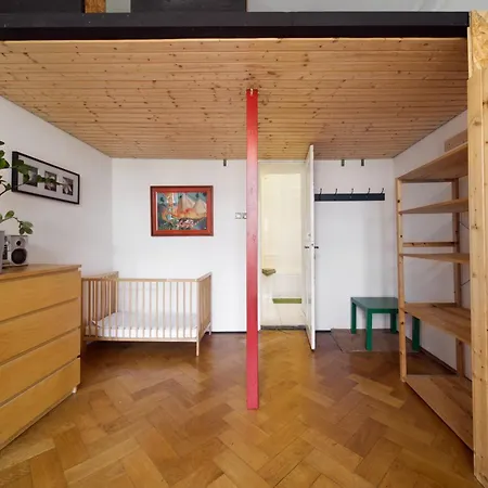 Mike's Huge Apartment *